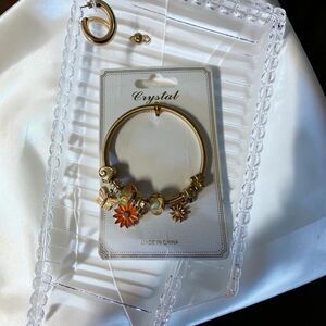Gold Tone Charm Bracelet Orange Flower Butterfly Beads New on Card